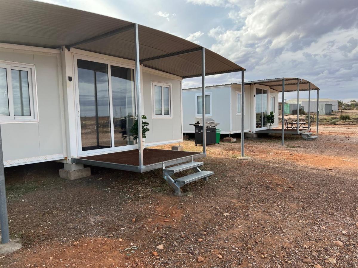White Cliffs Self Contained Cabin Accommodation エクステリア 写真