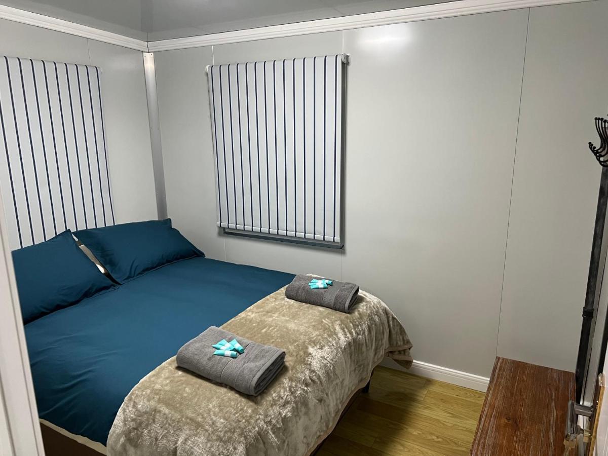 White Cliffs Self Contained Cabin Accommodation エクステリア 写真