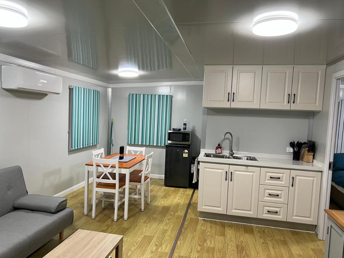 White Cliffs Self Contained Cabin Accommodation エクステリア 写真