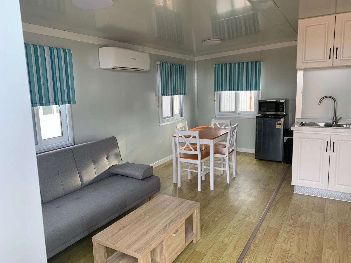 White Cliffs Self Contained Cabin Accommodation エクステリア 写真