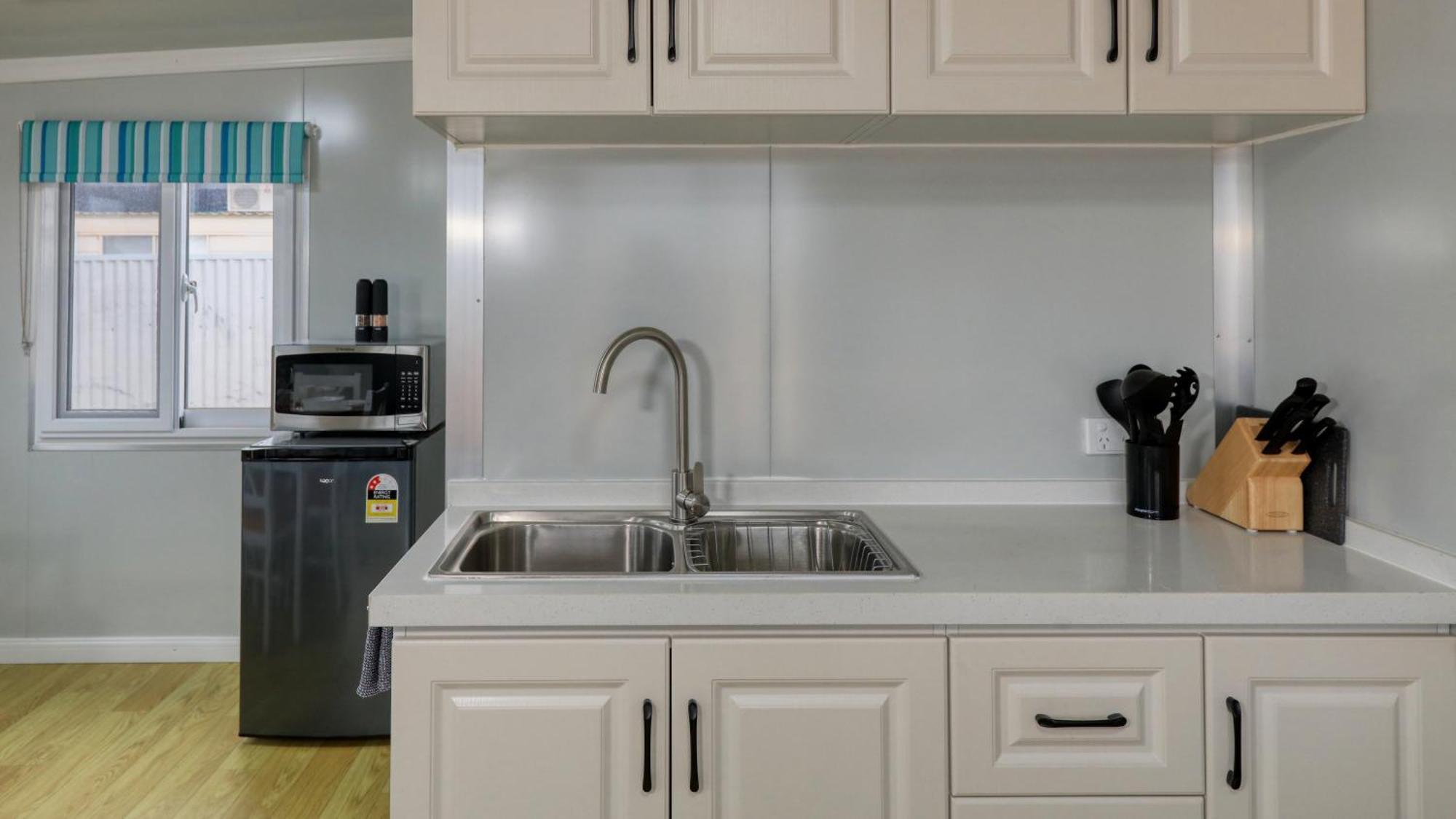 White Cliffs Self Contained Cabin Accommodation エクステリア 写真
