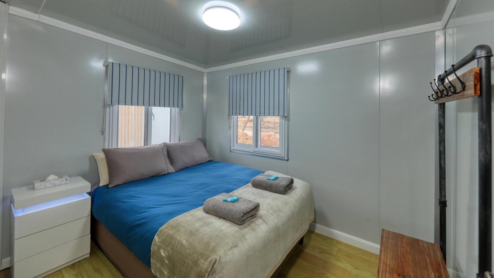 White Cliffs Self Contained Cabin Accommodation エクステリア 写真