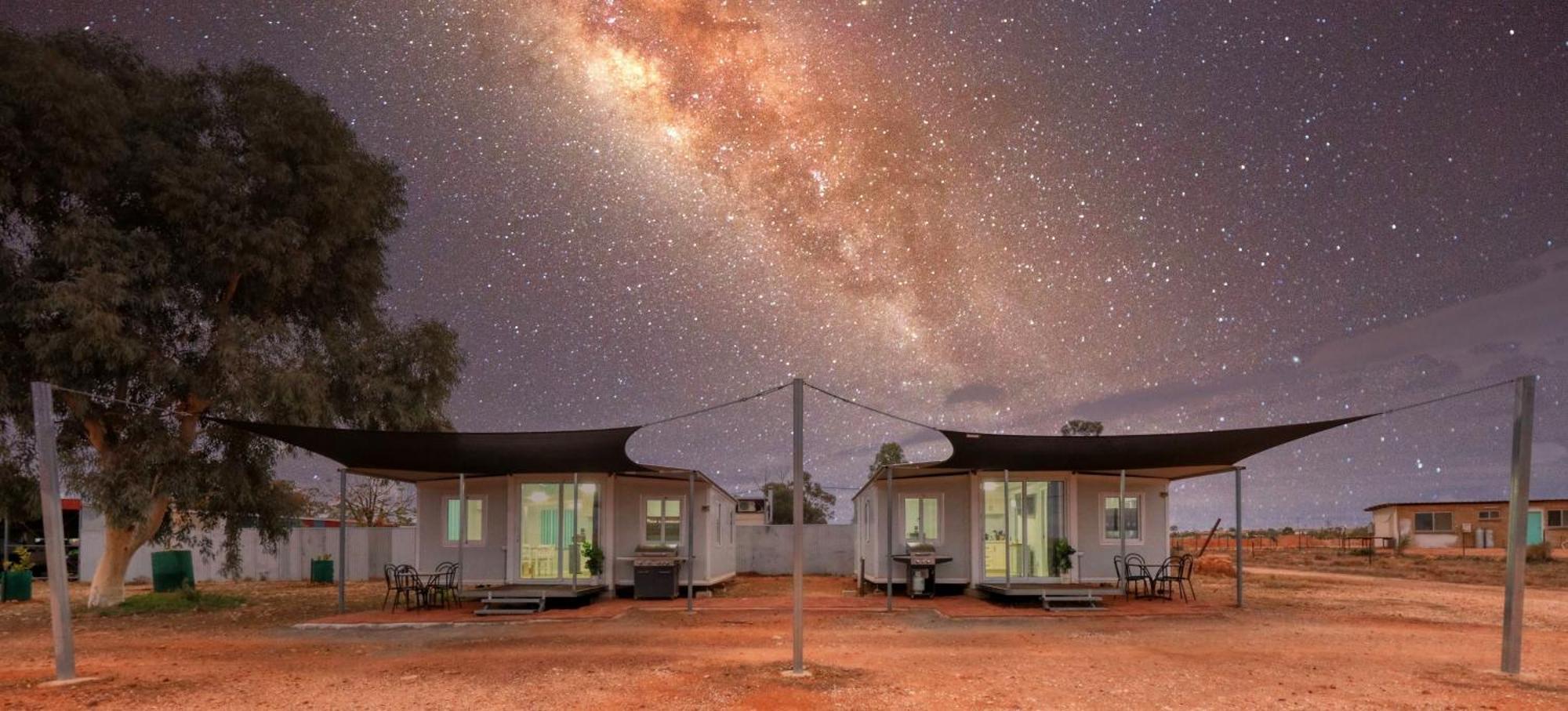 White Cliffs Self Contained Cabin Accommodation エクステリア 写真