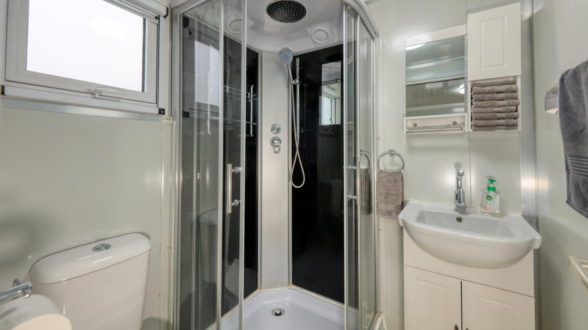 White Cliffs Self Contained Cabin Accommodation エクステリア 写真